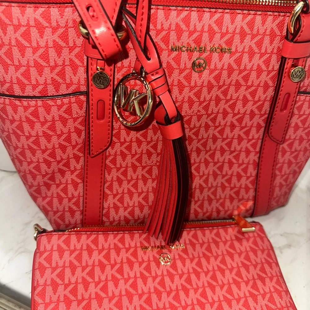 Michael Kors signature logo Sullivan tote - Picture 2 of 7